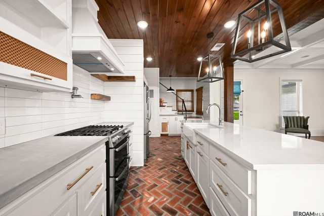 17950 Old Jefferson, Prairieville, LA 70769