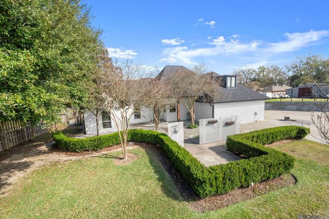 17950 Old Jefferson, Prairieville, LA 70769