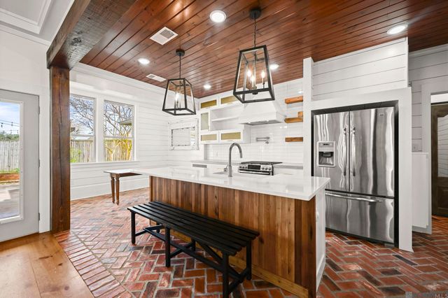 17950 Old Jefferson, Prairieville, LA 70769