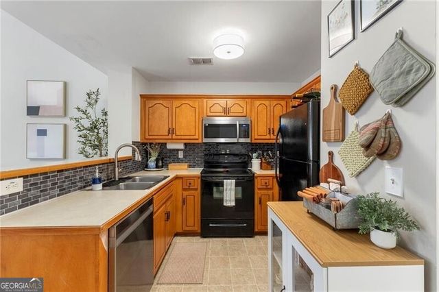 126 Cypress Court, Canton, GA 30115