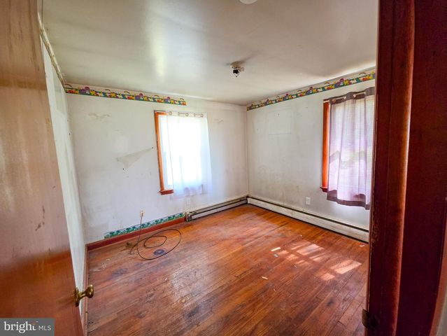 624 SADSBURY RD, Parkesburg, PA 19365