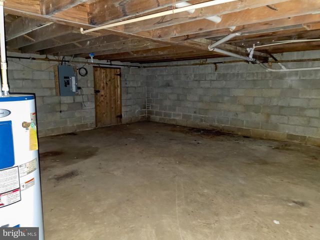 624 SADSBURY RD, Parkesburg, PA 19365