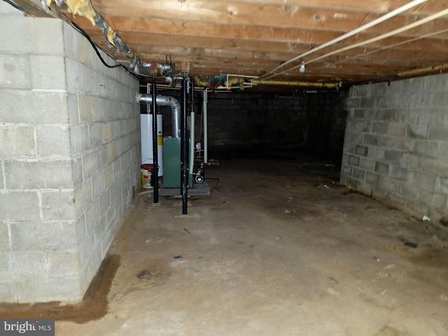 624 SADSBURY RD, Parkesburg, PA 19365