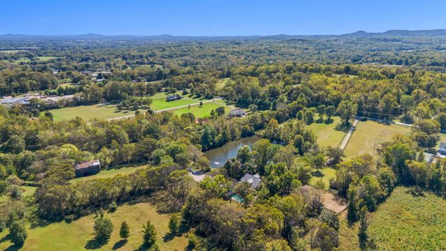 6646 Arno College Grove Rd, College Grove, TN 37046