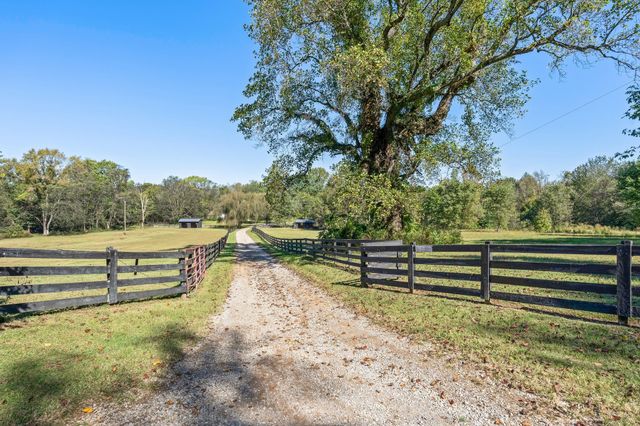 6646 Arno College Grove Rd, College Grove, TN 37046