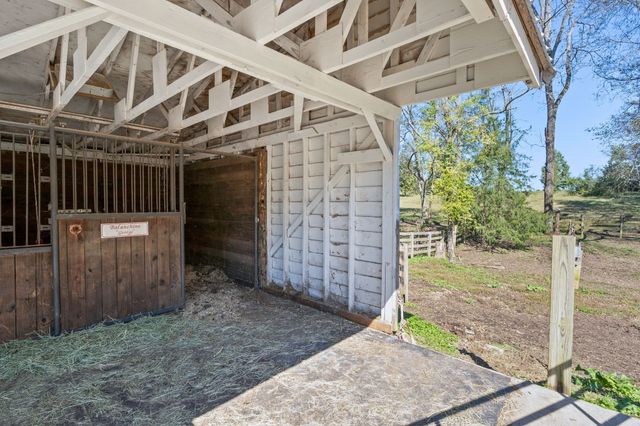 6646 Arno College Grove Rd, College Grove, TN 37046