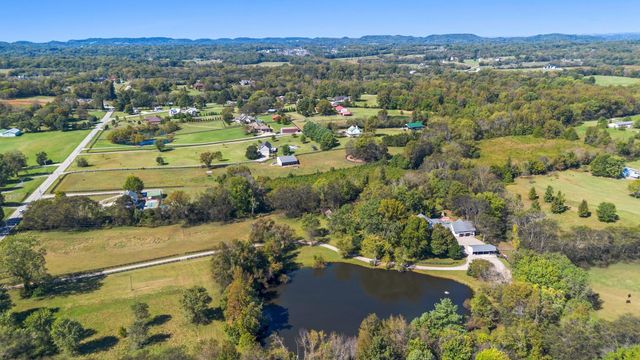 6646 Arno College Grove Rd, College Grove, TN 37046