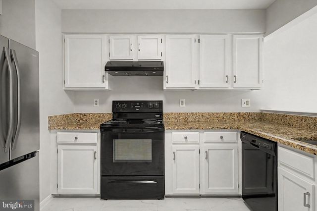 1208 MUSKET CT NE, Leesburg, VA 20176