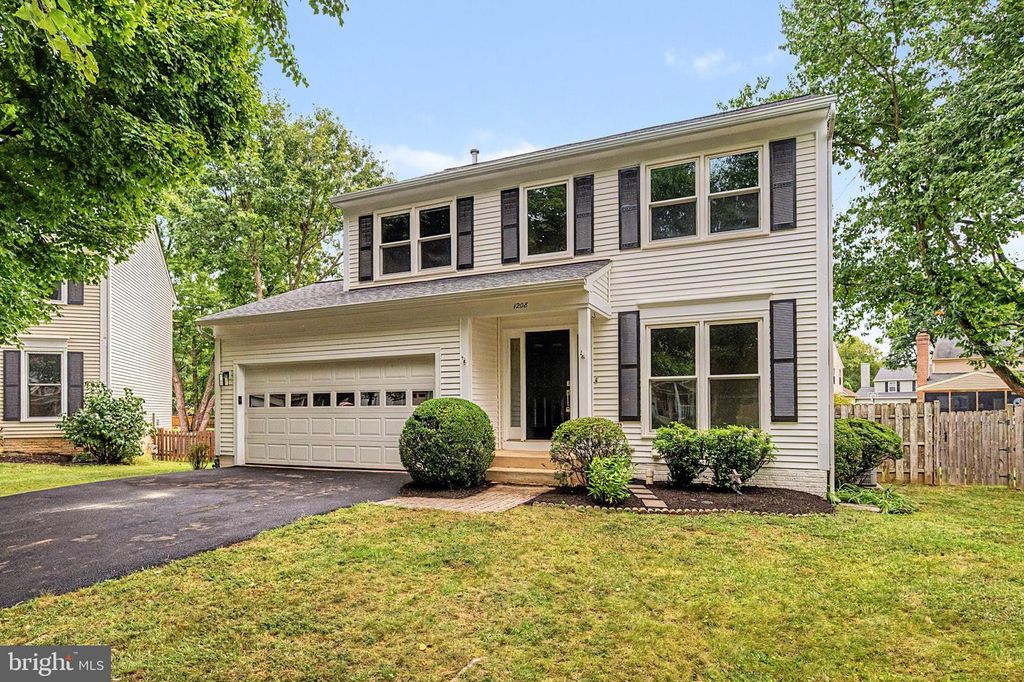 1208 MUSKET CT NE, Leesburg, VA 20176