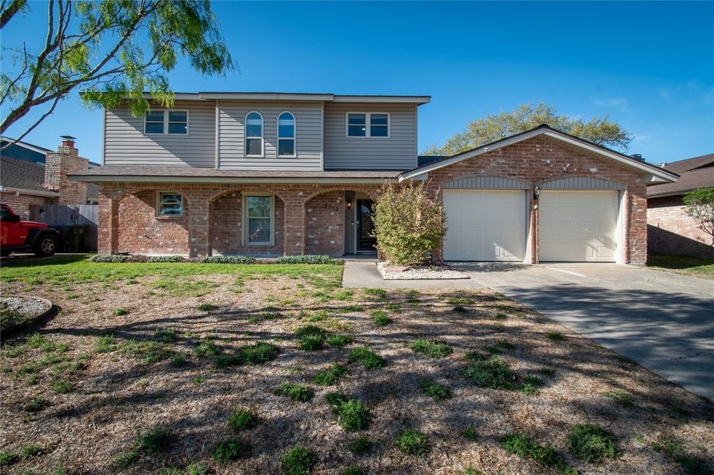 4513 Greensboro Dr, Corpus Christi, TX 78413