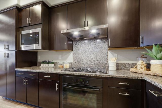 1653 Hillsdale Avenue 4, San Jose, CA 95124