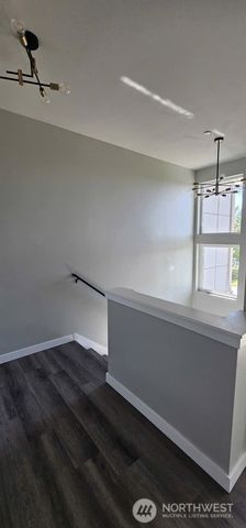1208 Harrington Avenue NE, Renton, WA 98056