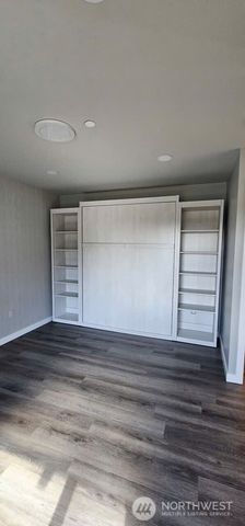 1208 Harrington Avenue NE, Renton, WA 98056