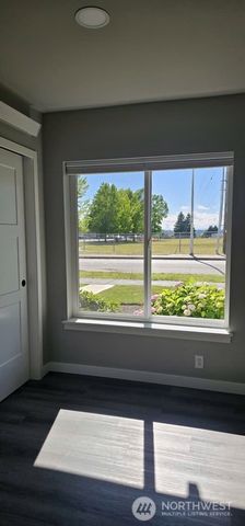 1208 Harrington Avenue NE, Renton, WA 98056