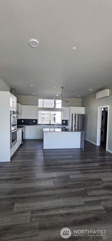 1208 Harrington Avenue NE, Renton, WA 98056