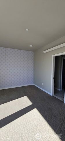 1208 Harrington Avenue NE, Renton, WA 98056