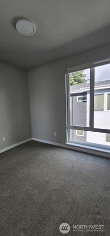 1208 Harrington Avenue NE, Renton, WA 98056