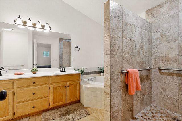 10220 BURHAM Road NW, Albuquerque, NM 87114