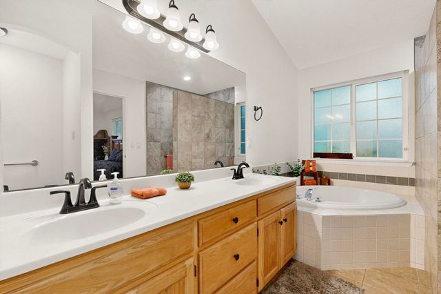 10220 BURHAM Road NW, Albuquerque, NM 87114