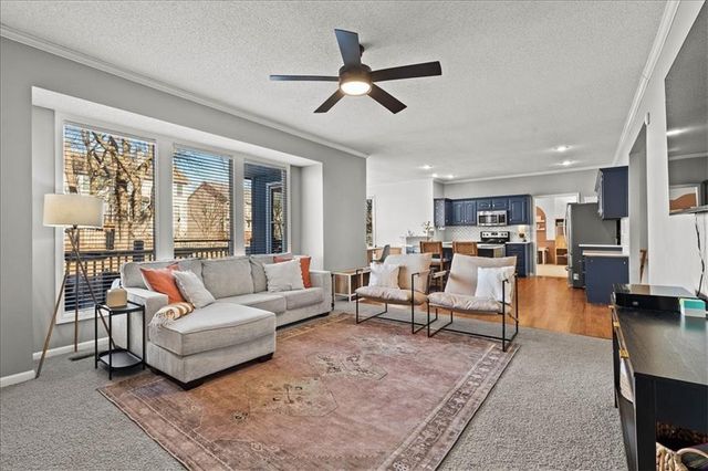 13928 W 71st Place, Shawnee, KS 66216