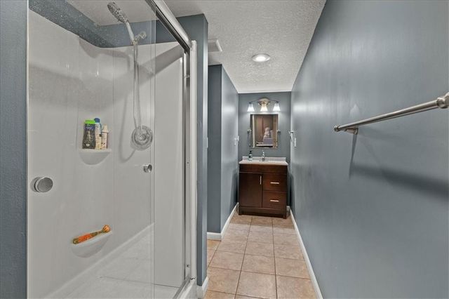 13928 W 71st Place, Shawnee, KS 66216