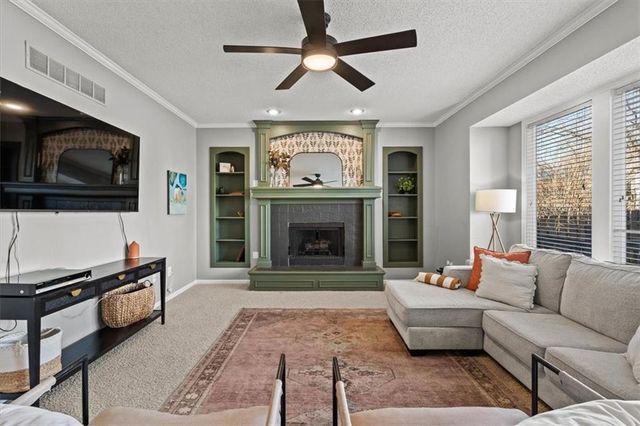 13928 W 71st Place, Shawnee, KS 66216