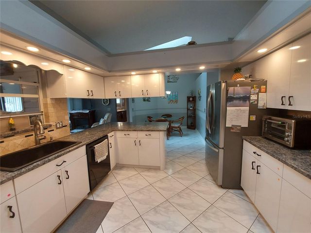 26010 NEWCOMBE CIRCLE, Leesburg, FL 34748
