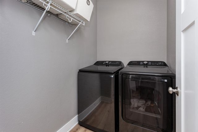 5003 NE Ledgestone Court, Ankeny, IA 50021