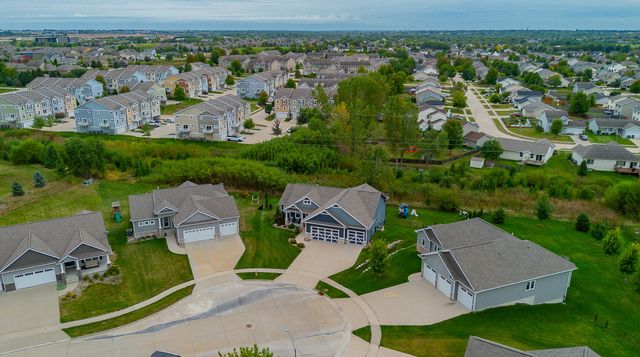 5003 NE Ledgestone Court, Ankeny, IA 50021