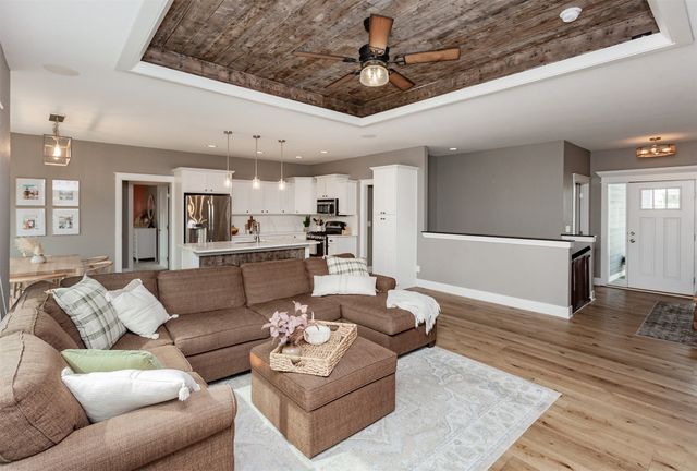 5003 NE Ledgestone Court, Ankeny, IA 50021