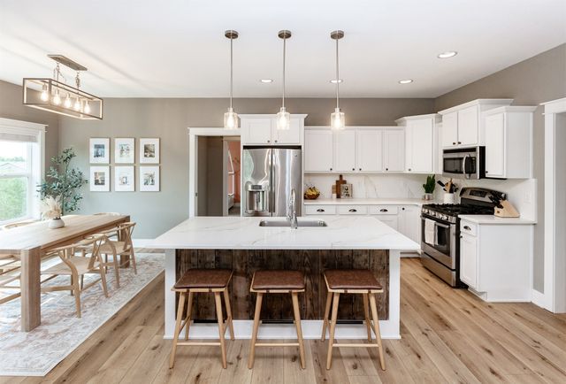 5003 NE Ledgestone Court, Ankeny, IA 50021