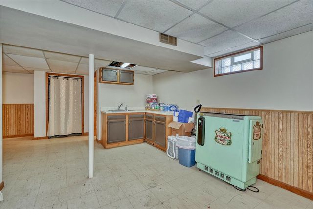 127 Twin Oak Drive, Gates, NY 14606