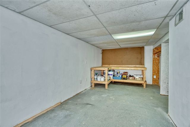 127 Twin Oak Drive, Gates, NY 14606