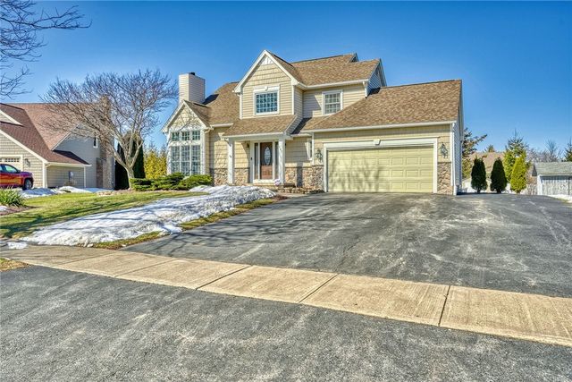 127 Twin Oak Drive, Gates, NY 14606