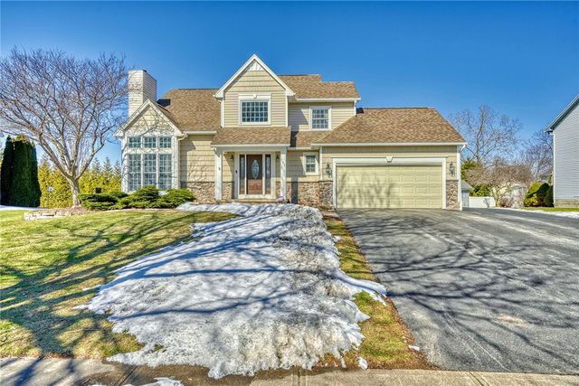 127 Twin Oak Drive, Gates, NY 14606