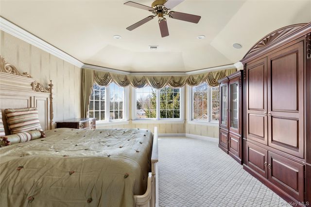 14 Meadow Lane, Manhasset, NY 11030