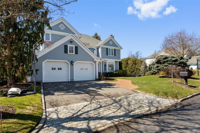14 Meadow Lane, Manhasset, NY 11030