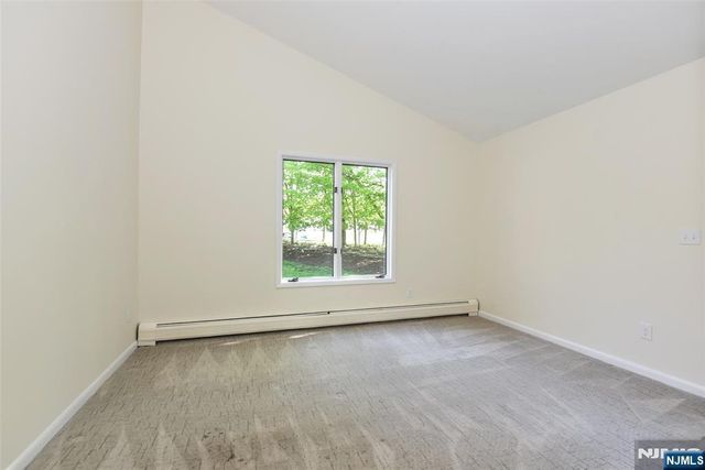 10 Mallard Run, Upper Saddle River, NJ 07458
