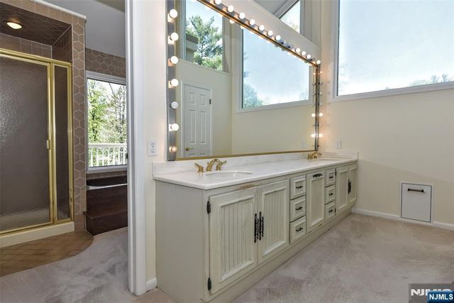 10 Mallard Run, Upper Saddle River, NJ 07458