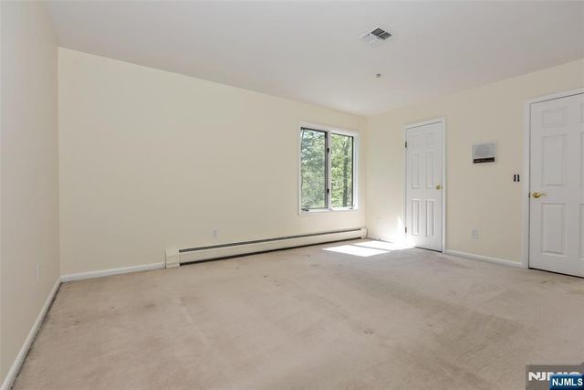 10 Mallard Run, Upper Saddle River, NJ 07458