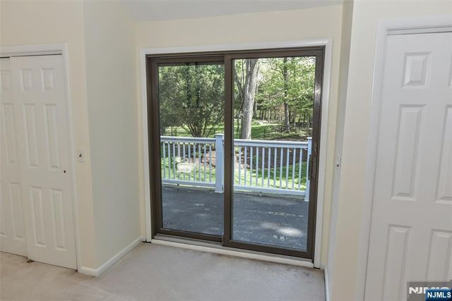 10 Mallard Run, Upper Saddle River, NJ 07458