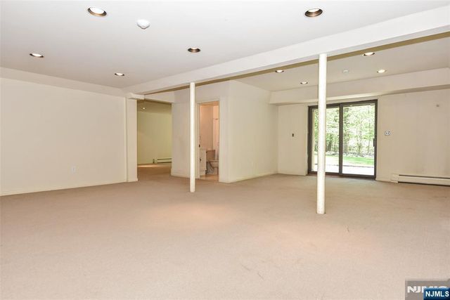 10 Mallard Run, Upper Saddle River, NJ 07458