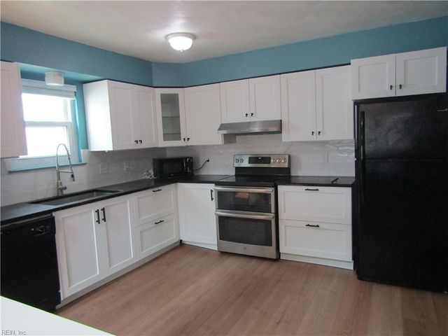 1884 Eunice CT, Virginia Beach, VA 23454