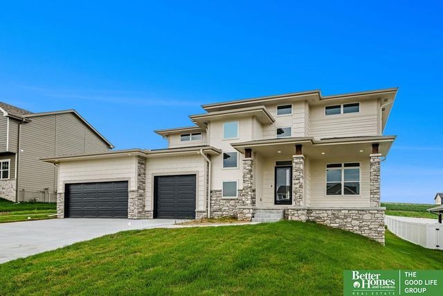 11018 N 161st Street, Bennington, NE 68007