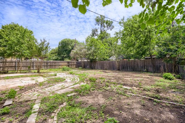 11624 Tuscany Way, Dallas, TX 75218