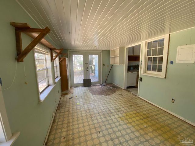 7080 Old Spanish Trl Rd, Milton, FL 32583