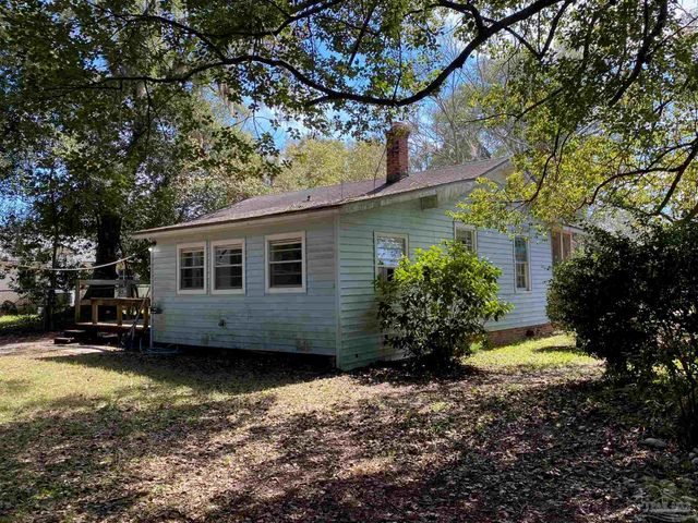 7080 Old Spanish Trl Rd, Milton, FL 32583