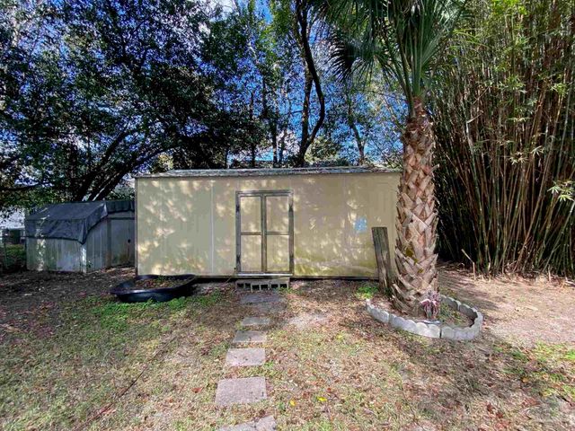 7080 Old Spanish Trl Rd, Milton, FL 32583