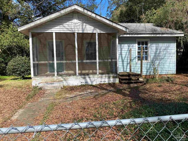 7080 Old Spanish Trl Rd, Milton, FL 32583