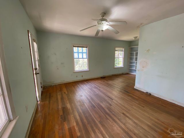 7080 Old Spanish Trl Rd, Milton, FL 32583